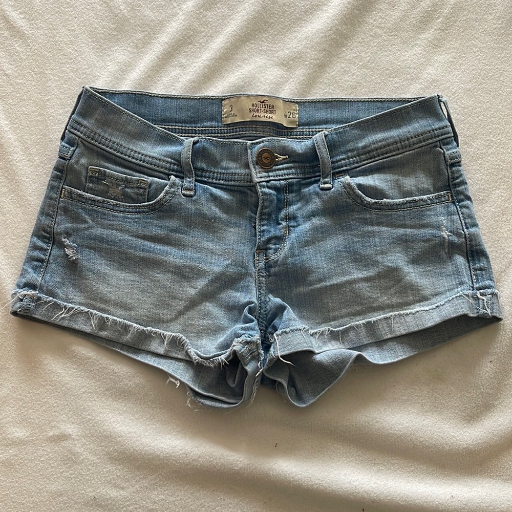 Hollister Short-Short Low Rise Shorts
